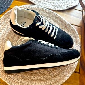 Women’s black and white Madewell retro sneakers